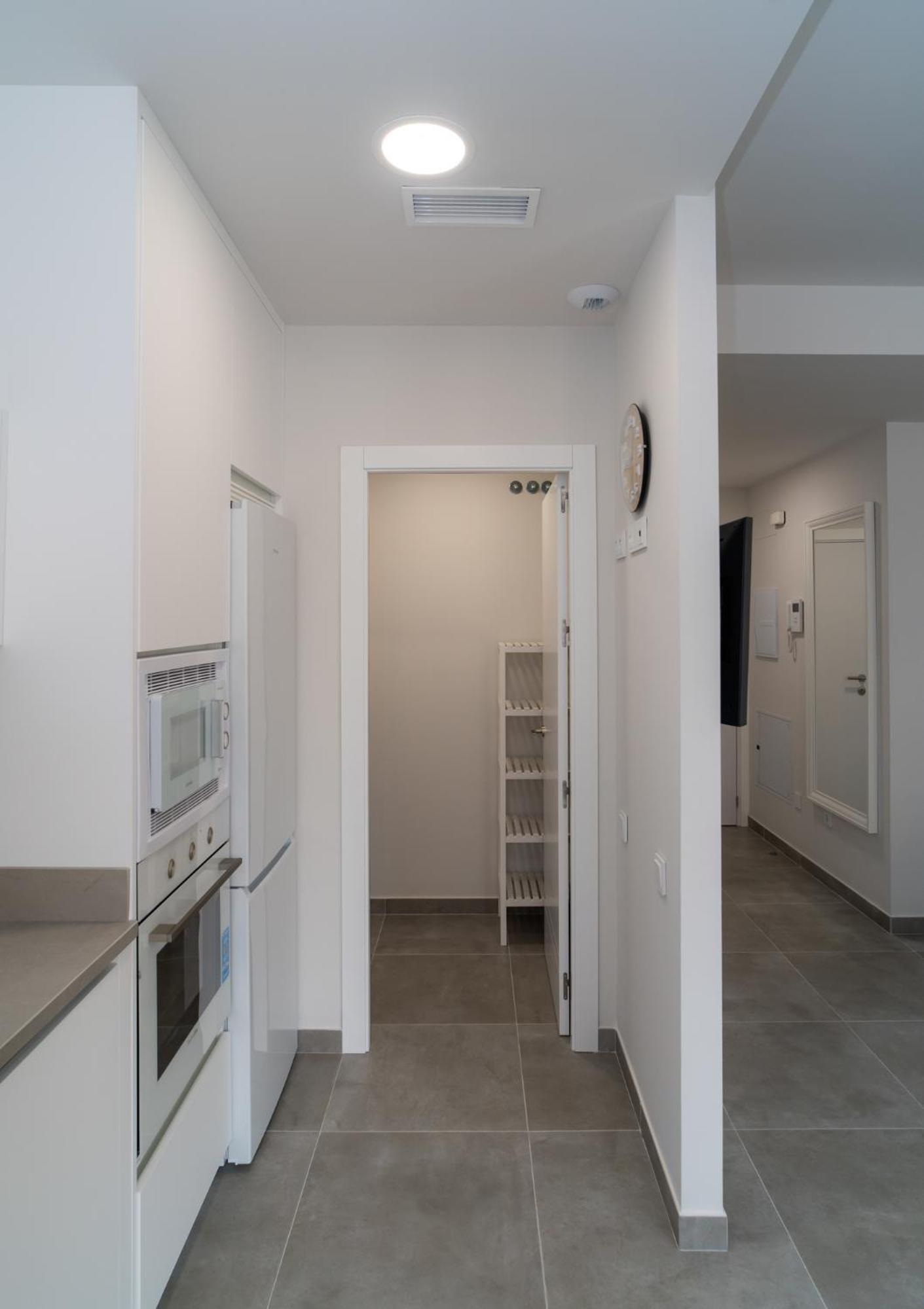 Aac Malaga - Apartamento Con Terraza, Muy Amplio, Totalmente Equipado, Cerca Del Centro Y Nuevo! 객실 사진